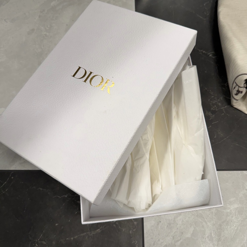 Dior shoes  gift box